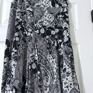 Elegant Black and White Paisley Skirt